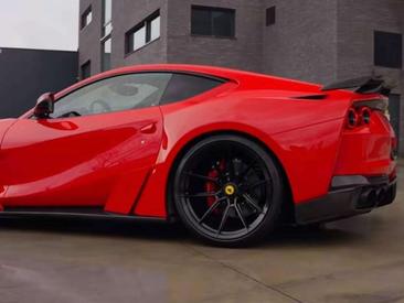 Ferrari 812 Superfast — photo 10