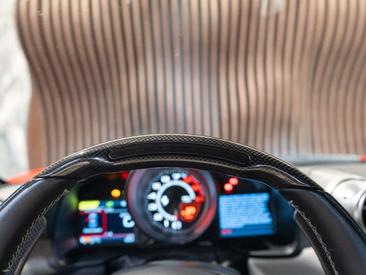 Ferrari F8 Tributo — photo 26