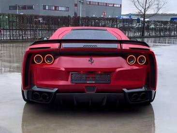 Ferrari 812 Superfast — photo 17