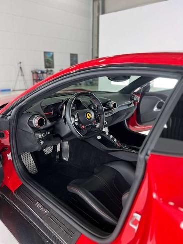 Ferrari 812 Superfast — photo 18