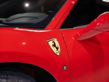 Ferrari F8 Tributo — photo 39