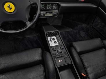 Ferrari F355 Berlinetta — photo 13
