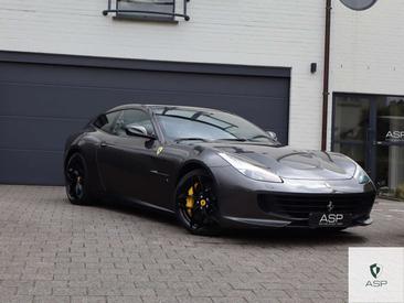 Ferrari GTC4Lusso T — photo 2