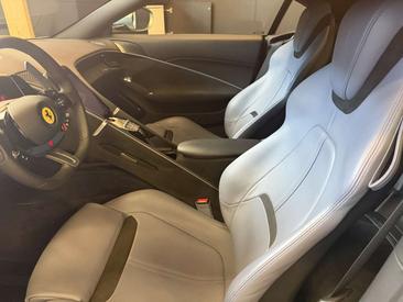Ferrari Roma Spider — photo 16