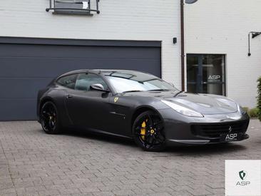 Ferrari GTC4Lusso T — photo 6