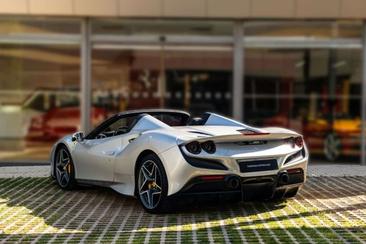 Ferrari F8 Spider — photo 5