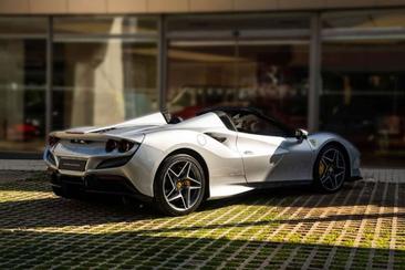 Ferrari F8 Spider — photo 8