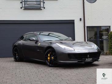 Ferrari GTC4Lusso T — photo 25