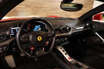 Ferrari F12 Berlinetta — photo 3