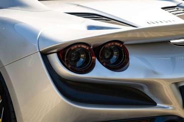 Ferrari F8 Spider — photo 16