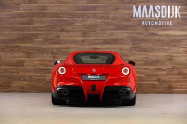 Ferrari F12 Berlinetta — photo 9