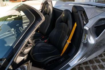 Ferrari F8 Spider — photo 25