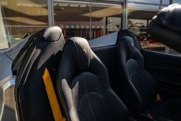 Ferrari F8 Spider — photo 28