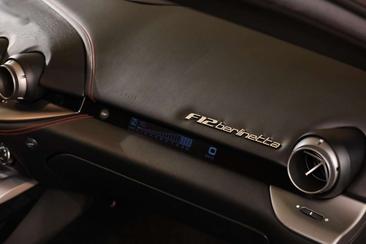 Ferrari F12 Berlinetta — photo 17