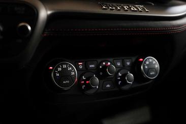 Ferrari F12 Berlinetta — photo 18