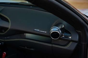 Ferrari F8 Spider — photo 33