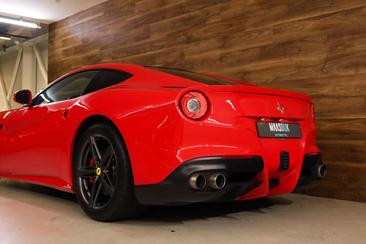 Ferrari F12 Berlinetta — photo 20