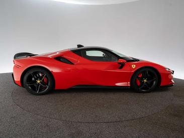 Ferrari SF90 Stradale — photo 7