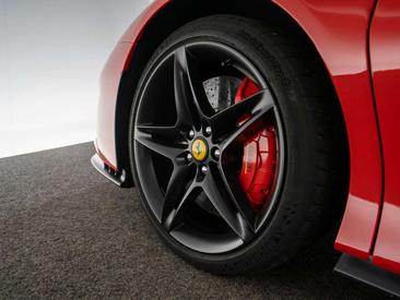 Ferrari SF90 Stradale — photo 12