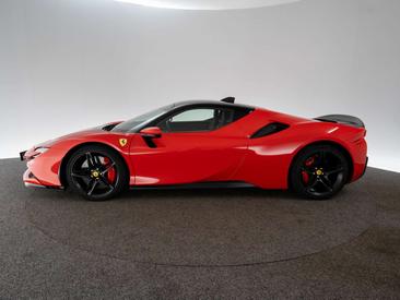 Ferrari SF90 Stradale — photo 23