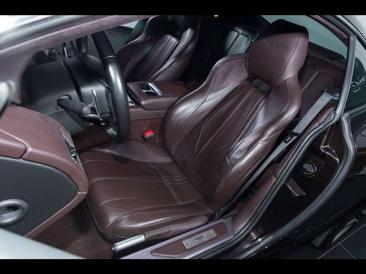 Aston Martin Virage V12 — photo 15