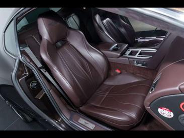 Aston Martin Virage V12 — photo 16