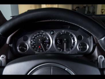 Aston Martin Virage V12 — photo 19