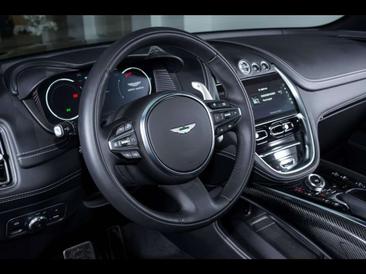 Aston Martin DBX 707 — photo 13