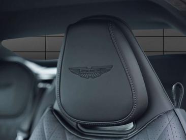 Aston Martin DB12 V8 — photo 5