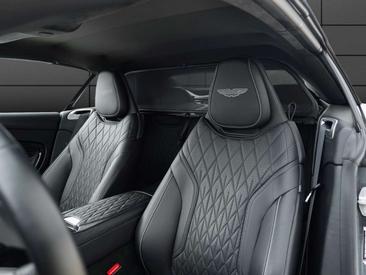 Aston Martin DB12 V8 — photo 12