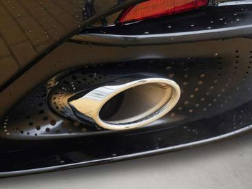 Aston Martin DB12 V8 — photo 22