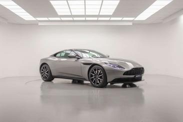 Aston Martin DB11 V8 — photo 4