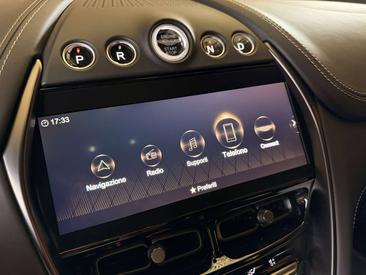 Aston Martin DBX 707 — photo 10
