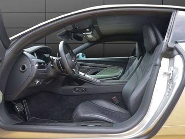 Aston Martin DB12 V8 — photo 12