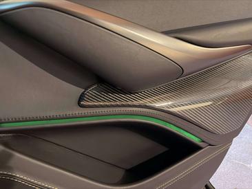 Aston Martin DBX 707 — photo 12