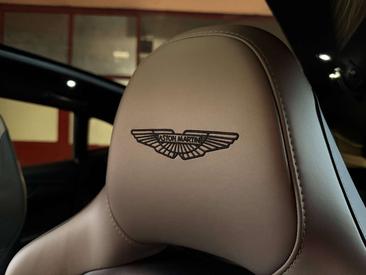 Aston Martin DBX 707 — photo 15