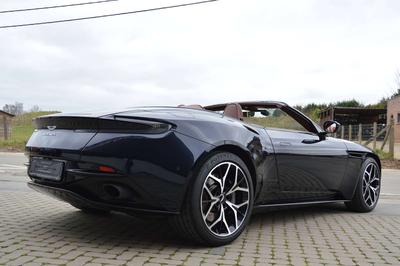 Aston Martin DB11 V8
