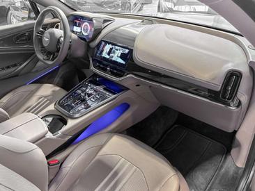 Aston Martin DBX 707 — photo 24