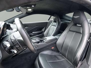Aston Martin Vantage V8 — photo 18