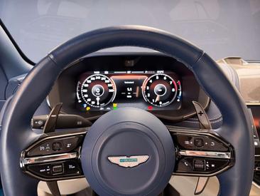 Aston Martin DBX 707 — photo 8