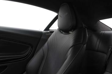 Aston Martin DB11 V8 — photo 25