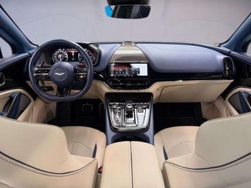 Aston Martin DBX 707 — photo 10