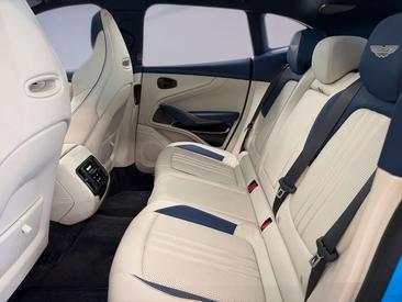 Aston Martin DBX 707 — photo 11