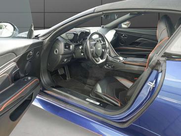 Aston Martin DBS Superleggera V12 — photo 4