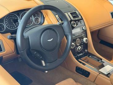 Aston Martin DBS V12 — photo 6