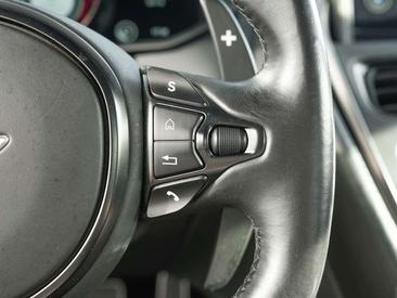 Aston Martin DBS Superleggera V12 — photo 19