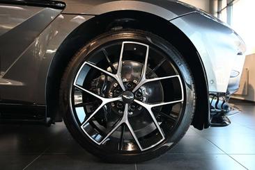 Aston Martin DBX 707 — photo 23