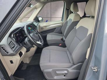 Volkswagen Multivan Van 2.0 TDI — photo 9
