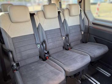 Volkswagen Multivan Van 2.0 TDI — photo 10