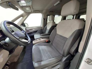 Volkswagen Multivan Van 2.0 TDI — photo 3